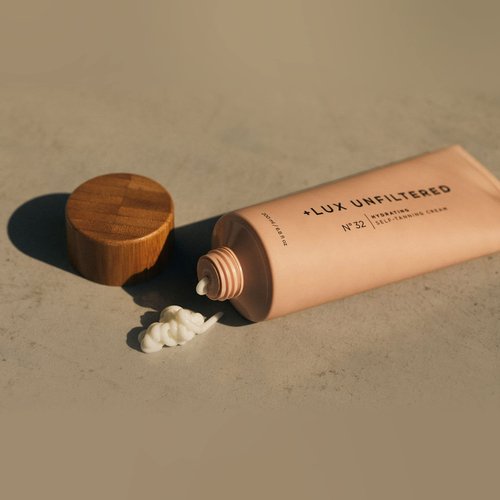 + Lux Unfiltered Summer Skin Set with N°32 Gradual Hydrating Self Tanner in Santal and N°10 Blurring Body Glow