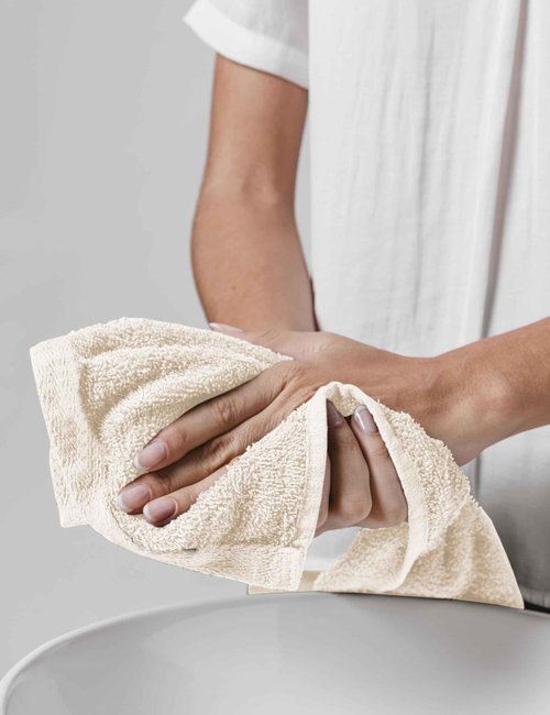 Delara 100% Organic Cotton Towels 650 GSM Plush Feather Touch Quick Dry Wash Cloth, Pack of 12 GOTS Certified, Oeko-Tex Green Certified, Organic Cotton Wash Cloth, 13"X13"