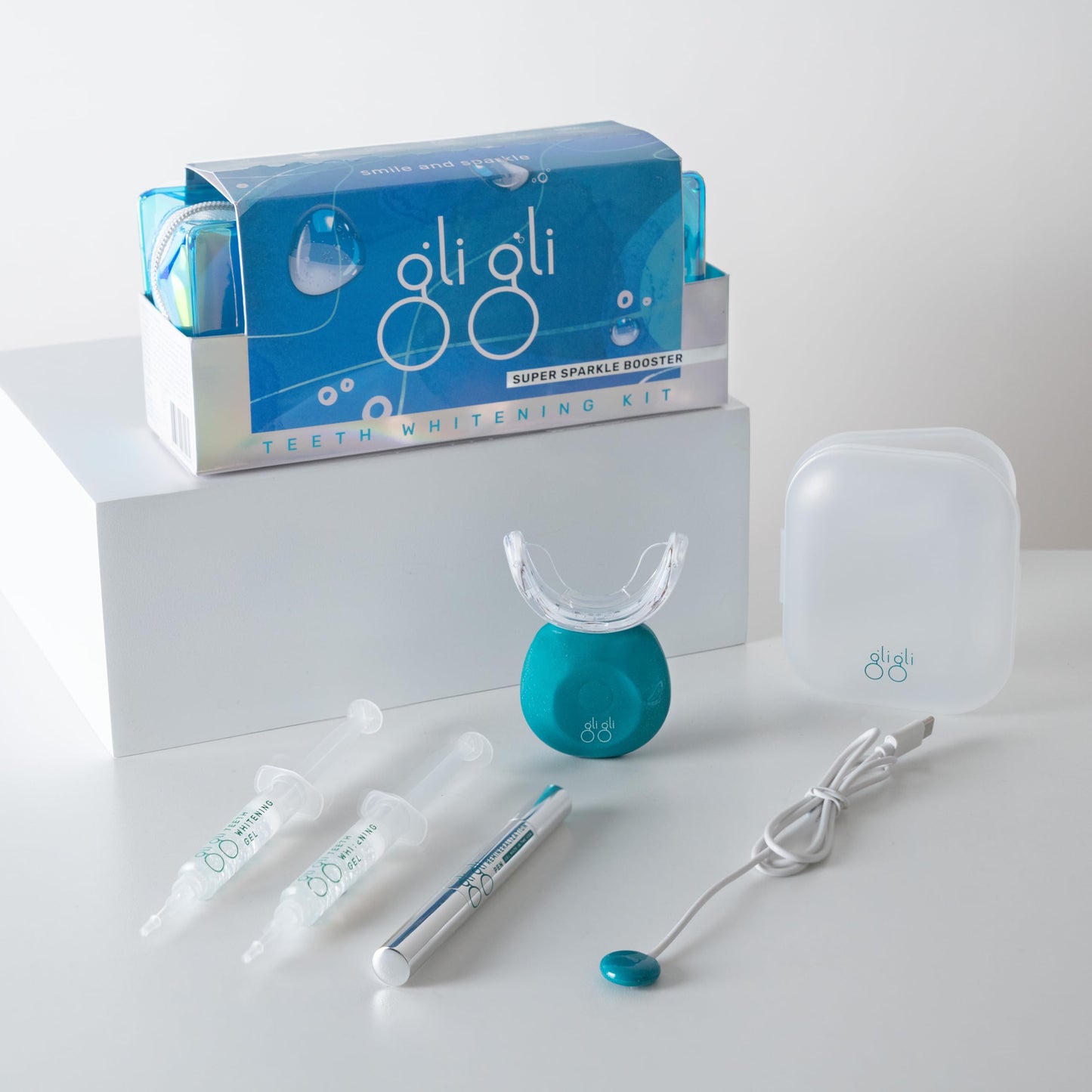 gli gli Super Sparkle Booster Teeth Whitening Kit - 2 x 5ml Hydrogen Peroxide 6% Whitening Gel Syringes - Includes Rechargeable LED Whitening Device & Remineralization Pen - 10 to 15 Days Treatment