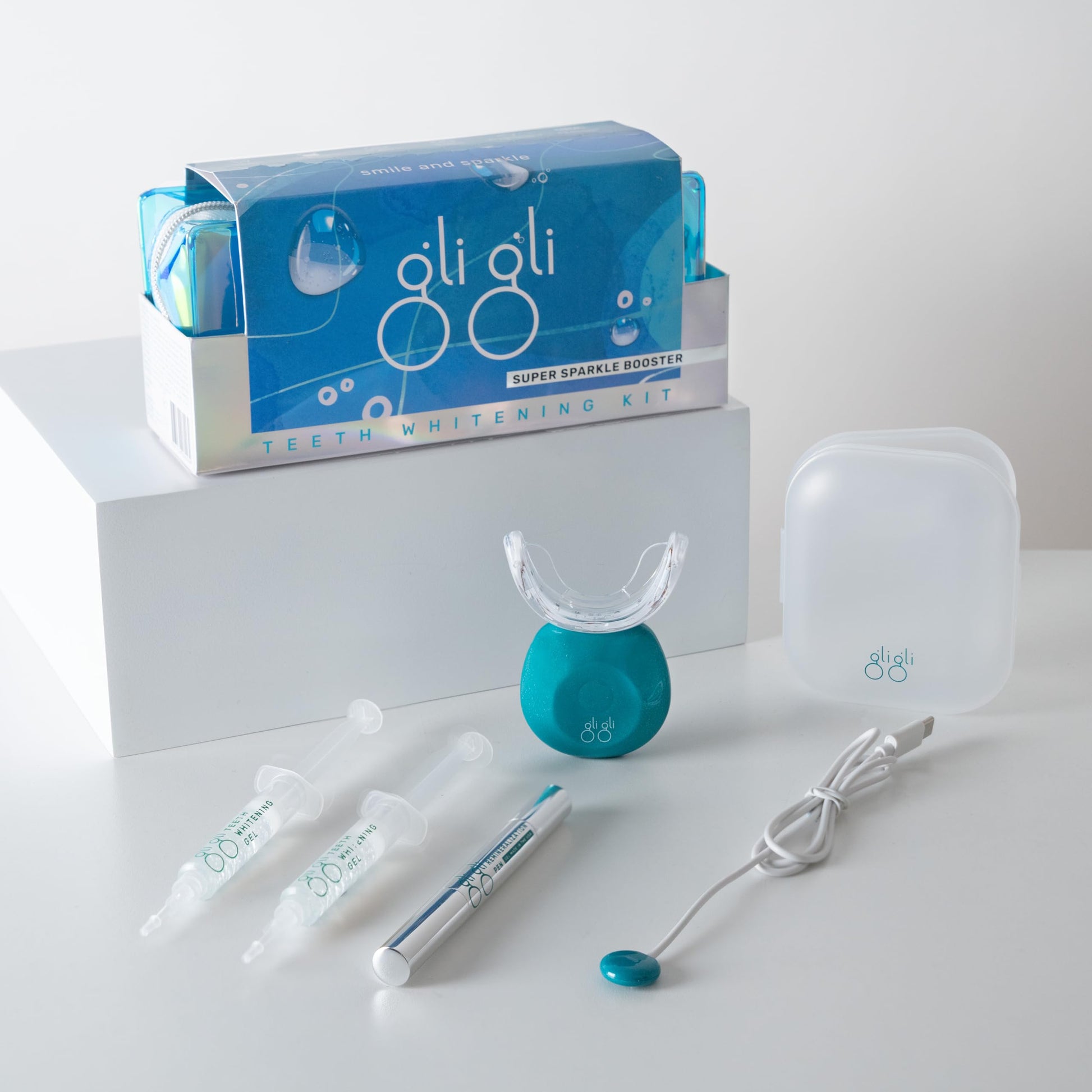 gli gli Super Sparkle Booster Teeth Whitening Kit - 2 x 5ml Hydrogen Peroxide 6% Whitening Gel Syringes - Includes Rechargeable LED Whitening Device & Remineralization Pen - 10 to 15 Days Treatment