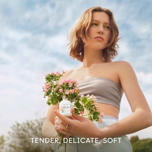 Cacharel Anais Anais EDT - Womens Fragrance Gift Set - Floral Perfume, White Lily, Sandalwood, Musk - Long Lasting - 3-Piece Set Includes Full Size 3.4 Oz + Travel Format Scent 1.0 Oz