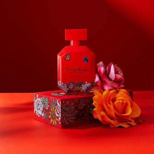 Frida Kahlo Red Deluxe Edition Eau de Toilette Spray for Women – Warm Floral Scent w/Rose, Grapefruit, Jasmine, Vanilla, Cedarwood – Long-Lasting- Lacquered Bottle in a Luxury Drawer Gift Box - 3.4 oz