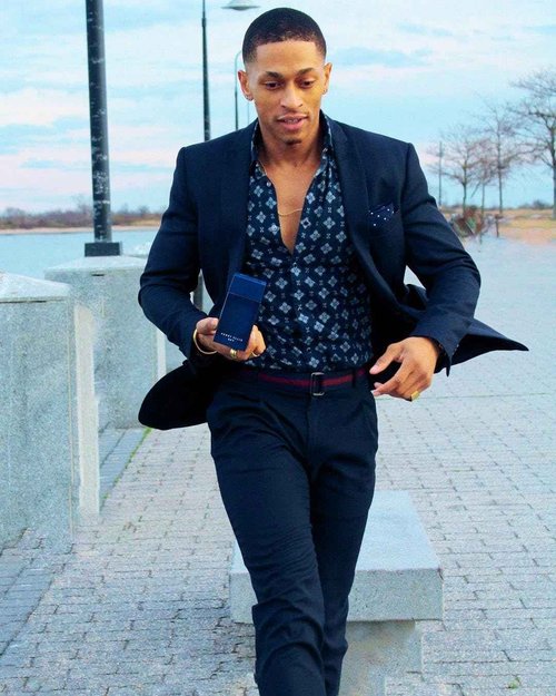 Perry Ellis Sky 4-Piece Men's Gift Set - 3.4 oz eau de toilette, 1.7 oz aftershave, 1.7 oz shower gel, .25 oz EDT mini travel spray