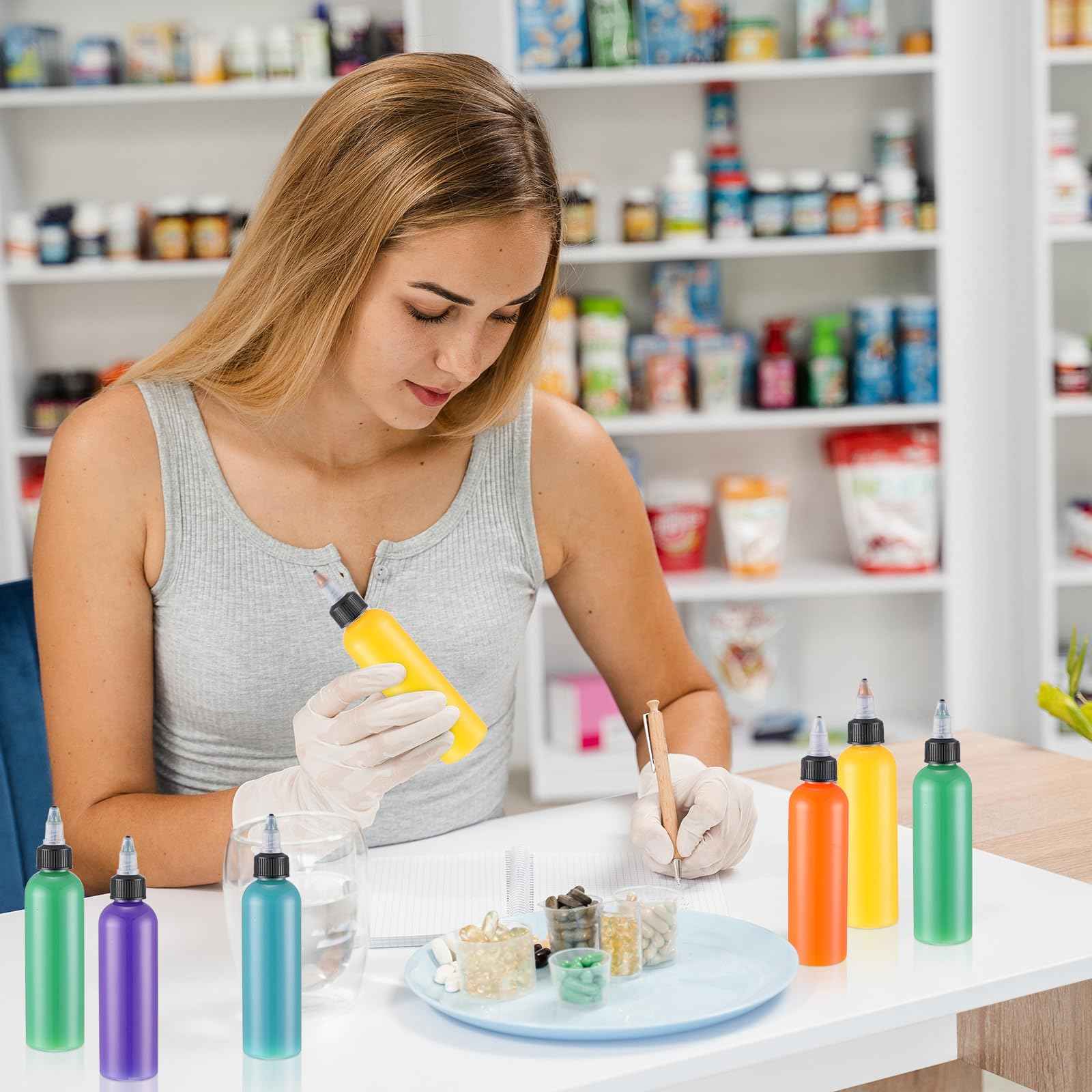 Irenare 200 Pcs 4 oz Plastic Squeeze Bottles Bulk Hair Oil Applicator Bottles Boston Empty Squeeze Condiment Bottle with Twist Top Cap Leak Proof for Liquids Oils Art Crafts Household Kitchen (Clear)