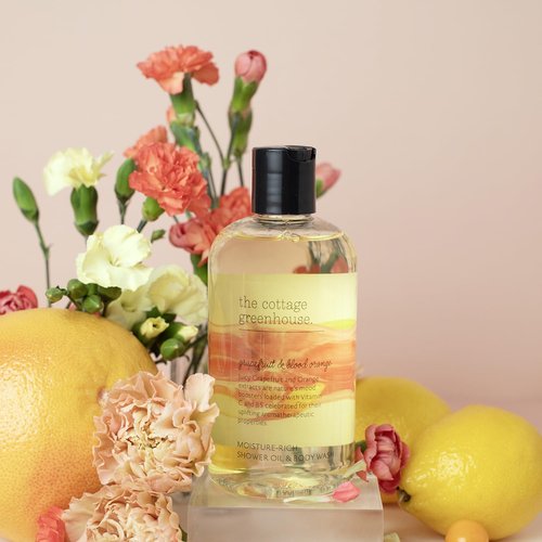 Margot Elena Summer Discovery Box, Bath and Beauty Gift Set for Women, Self Care Kit, Women’s Fragrances, Pampering Luxury Spa Body Care Package, and Essentials