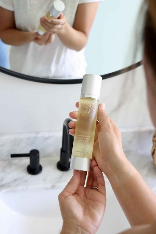 Absolutely Natural - Organic Beauty Oil 4oz with Vitamin E, Olive and Rosehips Oils, Made in USA