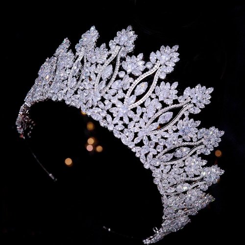 FASNAHOK Large Cubic Zirconia Wedding Tiaras Luxury Tall Pageant Queen Crowns for Women Gift Coronas Para 15 Anos Quinceaneras Big CZ Princess Headbands Silver