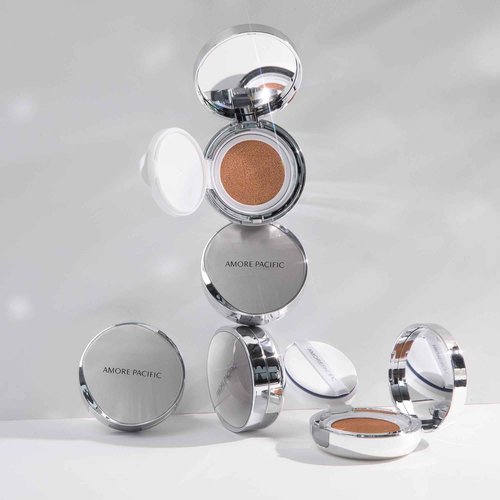 AMOREPACIFIC Color Control Cushion Compact Broad Spectrum SPF 50+, 104, 1.05 Ounce (Pack of 1)