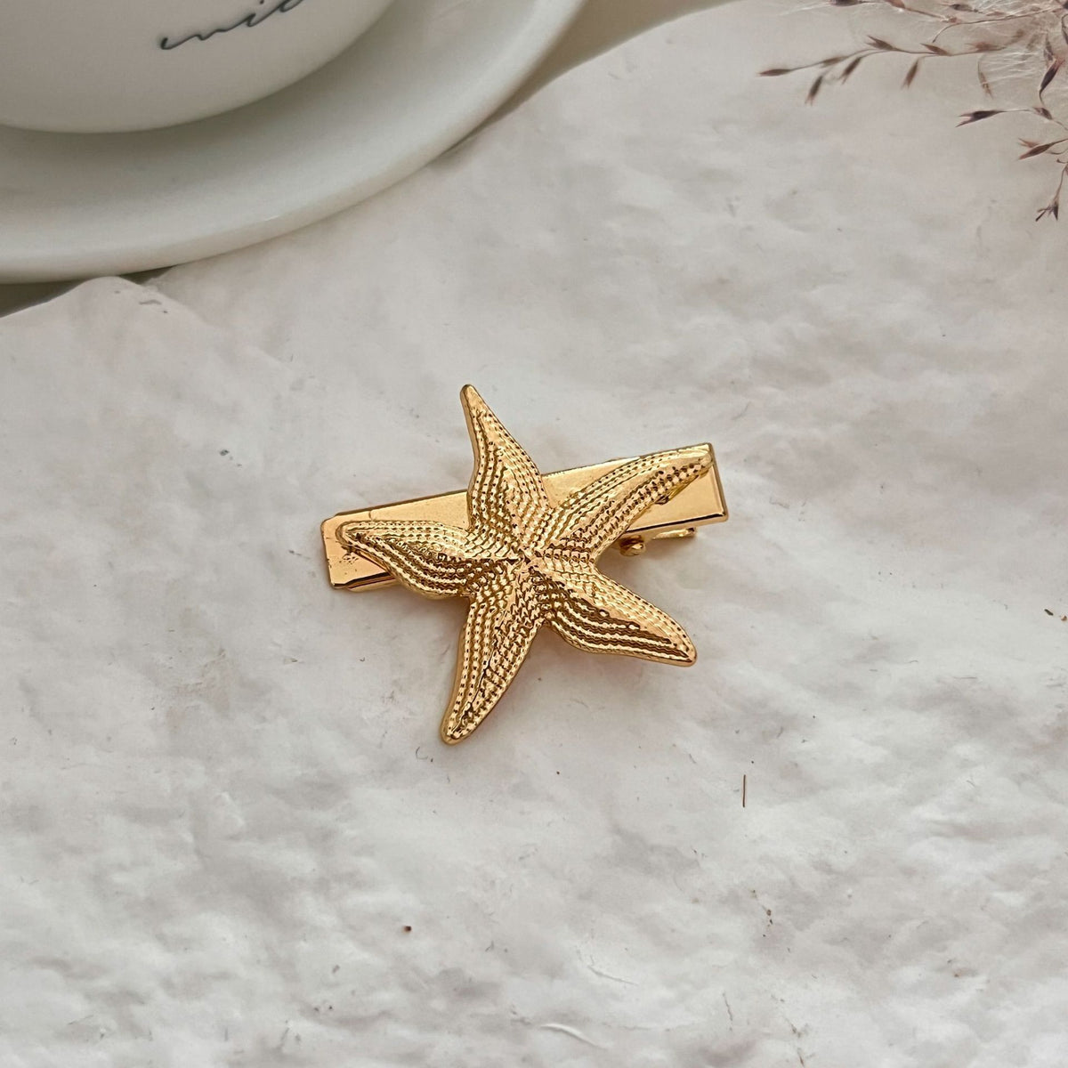 Ocean-Style Alloy Hair Clips with Shells & Starfish