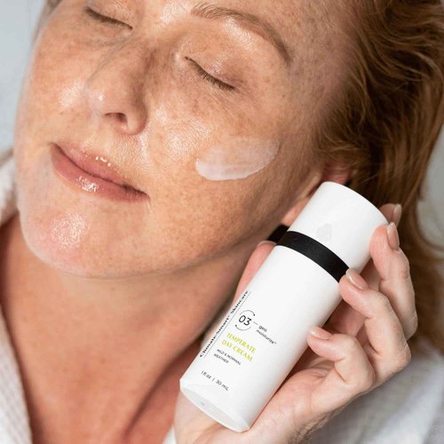 Pour Moi Temperate Retinol Day Cream - Anti-Aging Moisturizer with Hyaluronic Acid • Climate-Smart® Skincare for Mild Weather • Vegan • 30ml