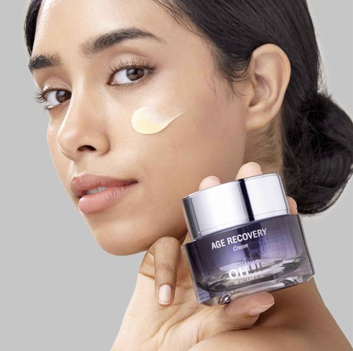 O HUI Age Recovery Cream | Korean Skin Care | Visibly improve the look of wrinkles, firmness and elasticity | Face Moisturizer | Korean Skin Care | Peptide, Glycerin, Shea Butter | Collagen Support