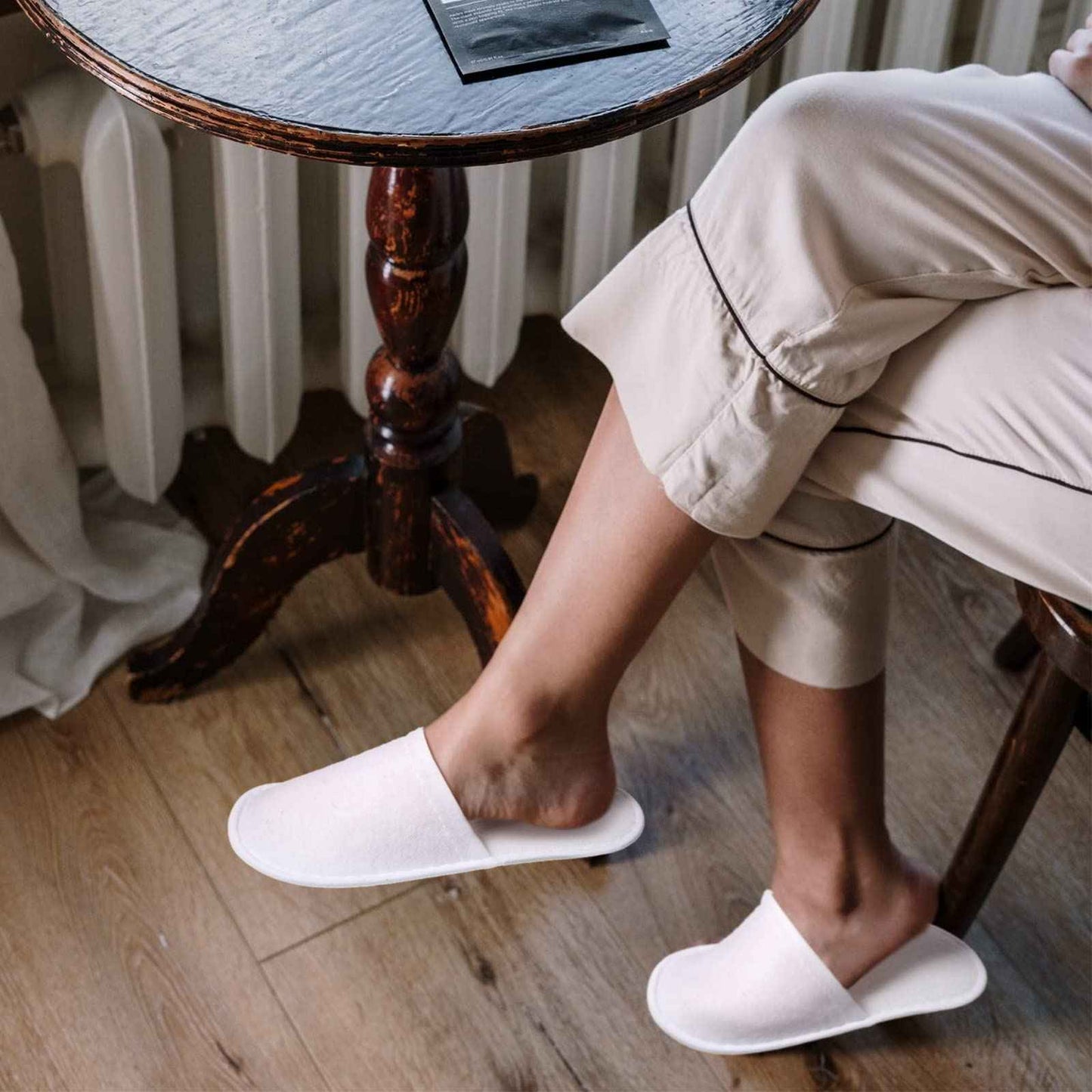 JaGely 120 Pairs Bulk Disposable Slippers Non Slip Hotel Spa Slippers Fluffy Closed Toe for Home Indoor Wedding Travel Party Guests Men Women(White)