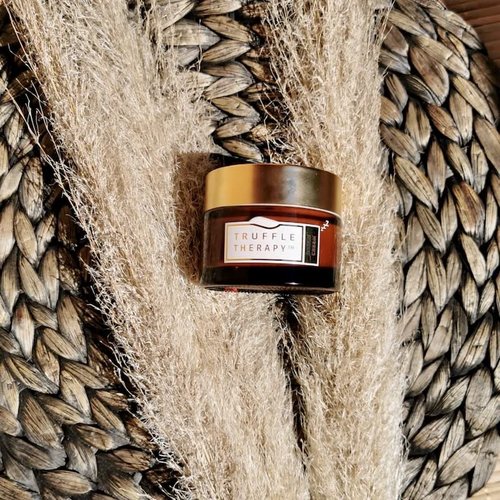 SKIN&CO Truffle Therapy Dream Cream, 1.7 FL OZ, AHA Night Cream, Acid Fruit Complex, Radiance Boosting Creme, Alcohol Free, GMO Free, Vegan, Organic Farming, Black Winter Truffle Extract