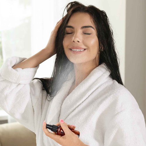 Zhehao 200 Pcs Small Spray Bottle Bulk 2 oz Plastic Mist Spray Bottles for Essential Oils Fine Mist Sprayer Reusable Refillable Portable Travel Containers for Perfume Cleaning Samples(Amber)