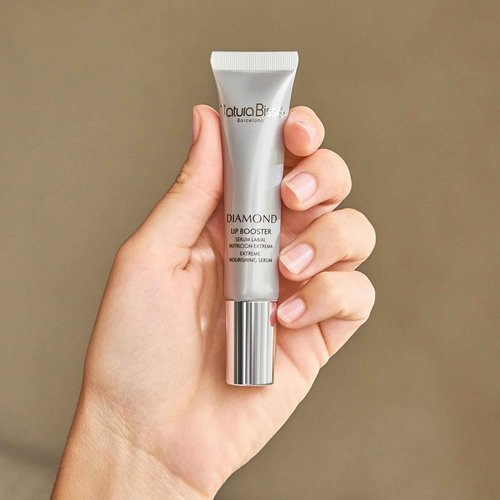 Natura Bissé Diamond Lip Booster, Extreme Nourishing Lip Serum, Smooths, Plumps & Replenishes, For Normal & Dry Skin, 0.5 Oz