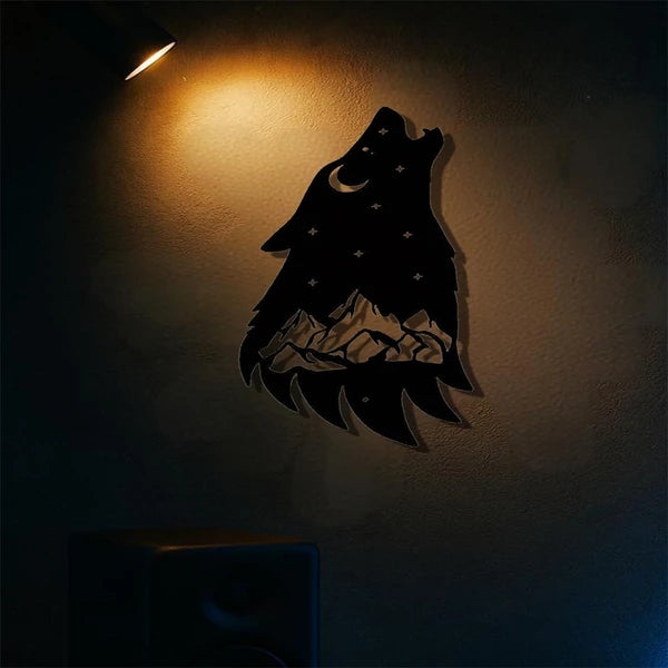 Gothic Howling Wolf Metal Wall Art - Black Decor for Home
