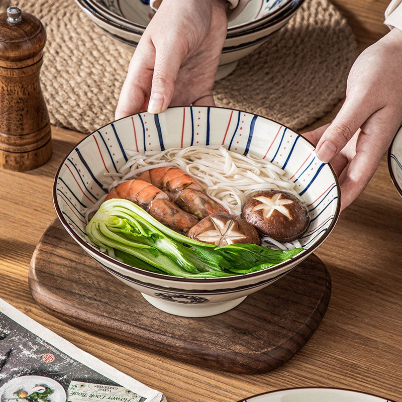 Retro Japanese Style 7-Inch Porcelain Ramen Bowl with Bamboo Hat Shape