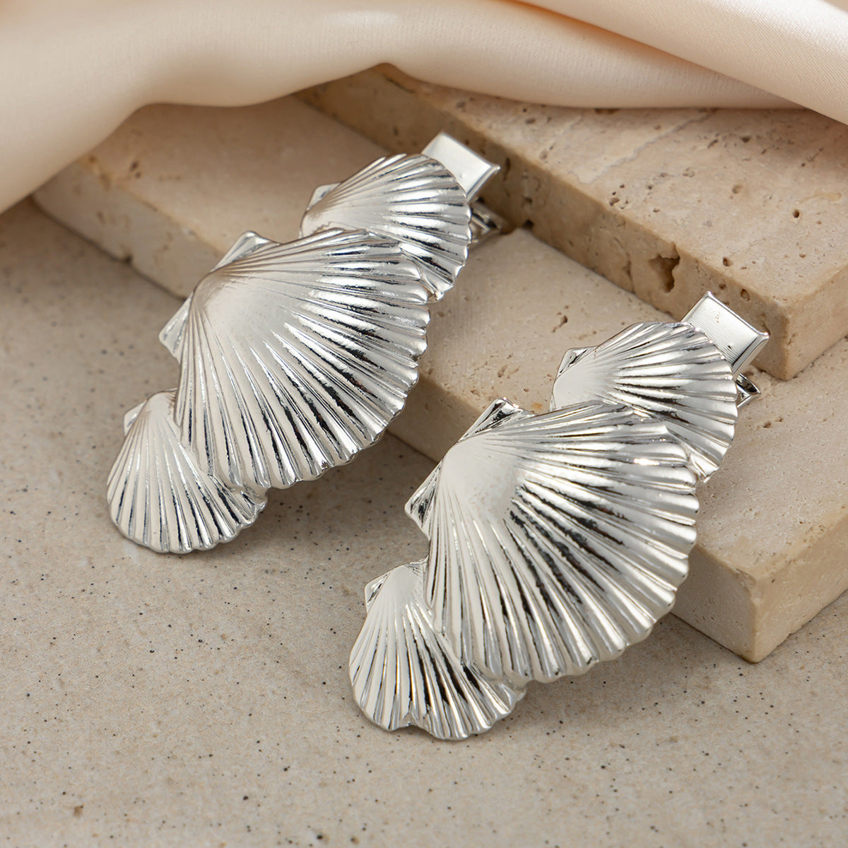 Ocean-Style Alloy Hair Clips with Shells & Starfish