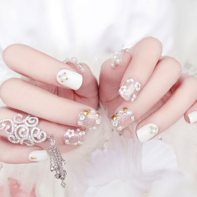 White Bride Fake Nails - 24 Pieces with Glue