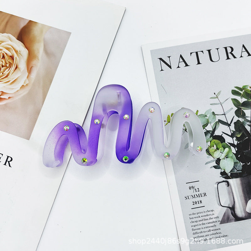 Gradient Color Wave Hair Clip - Stylish Hair Accessory for Women