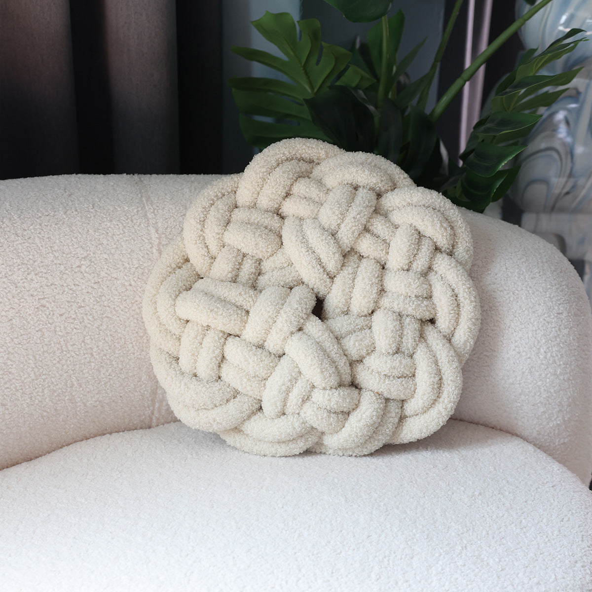 Nordic-Style Hand-Knitted Throw Pillow with Knot Design - 35cm Diameter