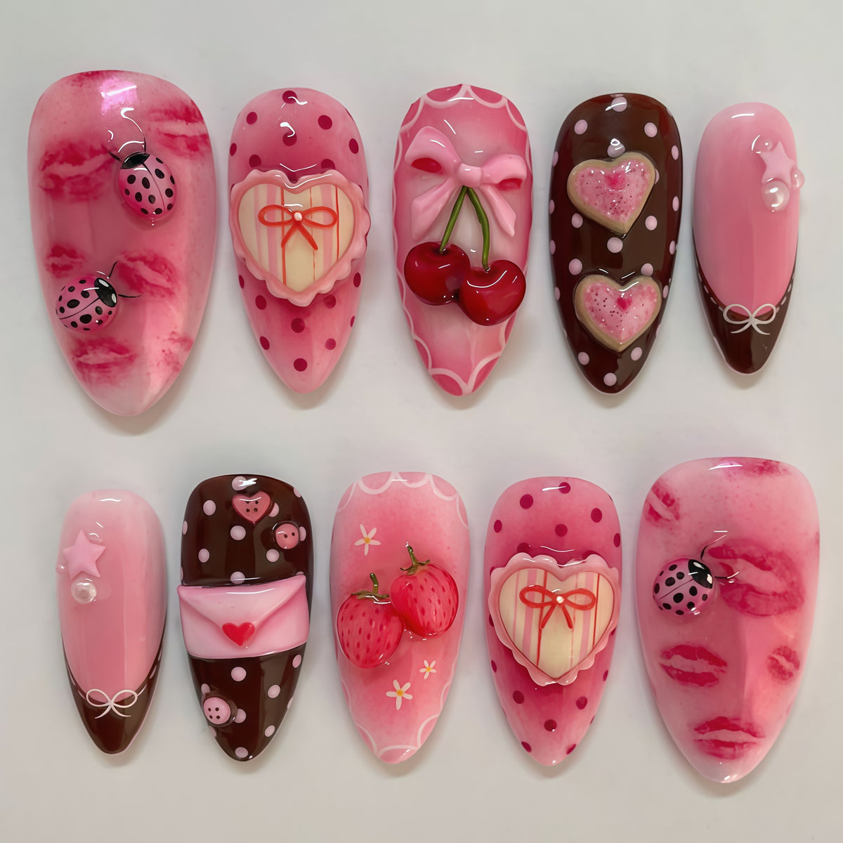 Heart-Shaped Strawberry Polka Dot Nail Tips - Wearable Nail Art Accessories