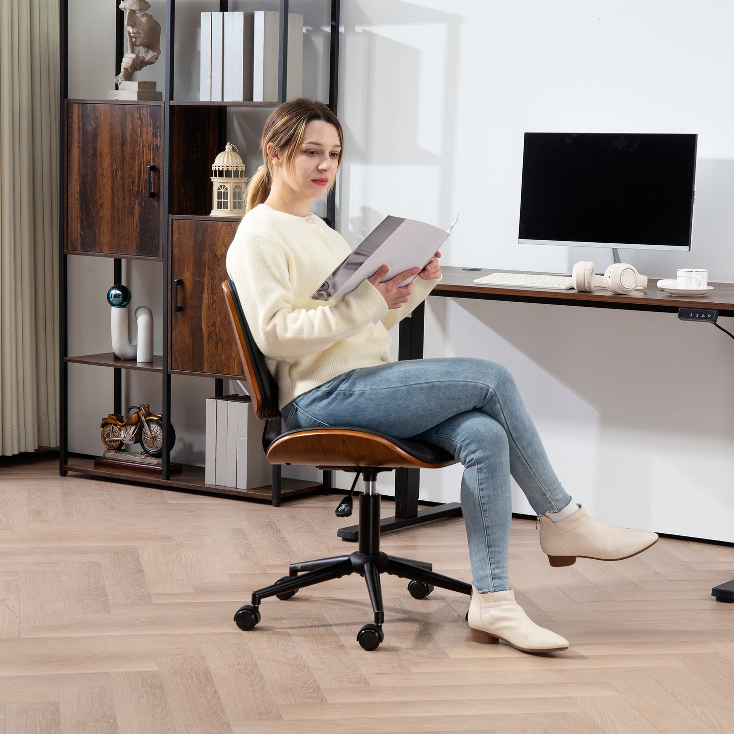 Adjustable Black PU Leather Office Chair with Wheels - Armless