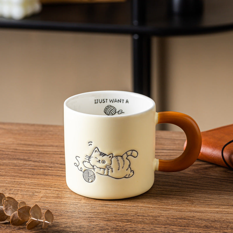 Cute Hand Painted Ceramic Cat Mug with Lid and Spoon - 380ml