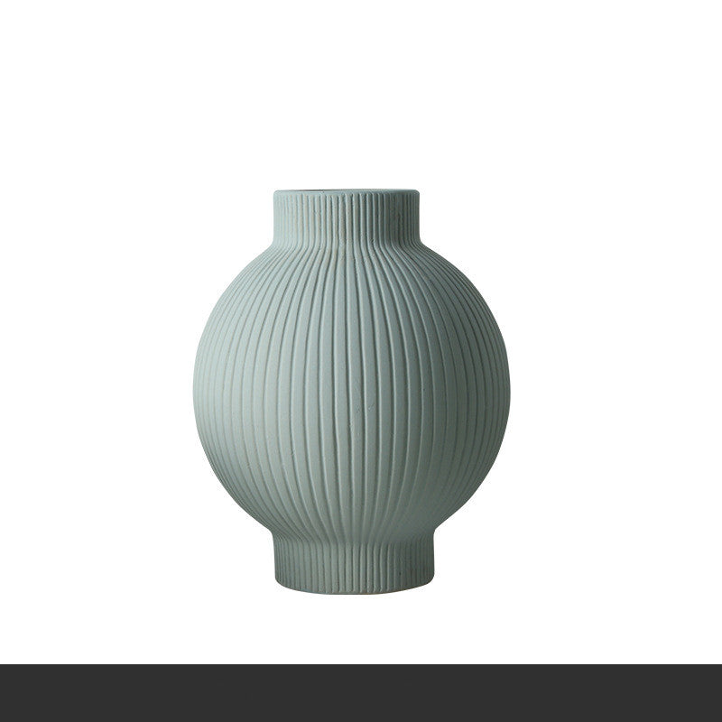 Handmade Ceramic Vase for Living Room Decor - Blue & White Artful Flower Arrangement