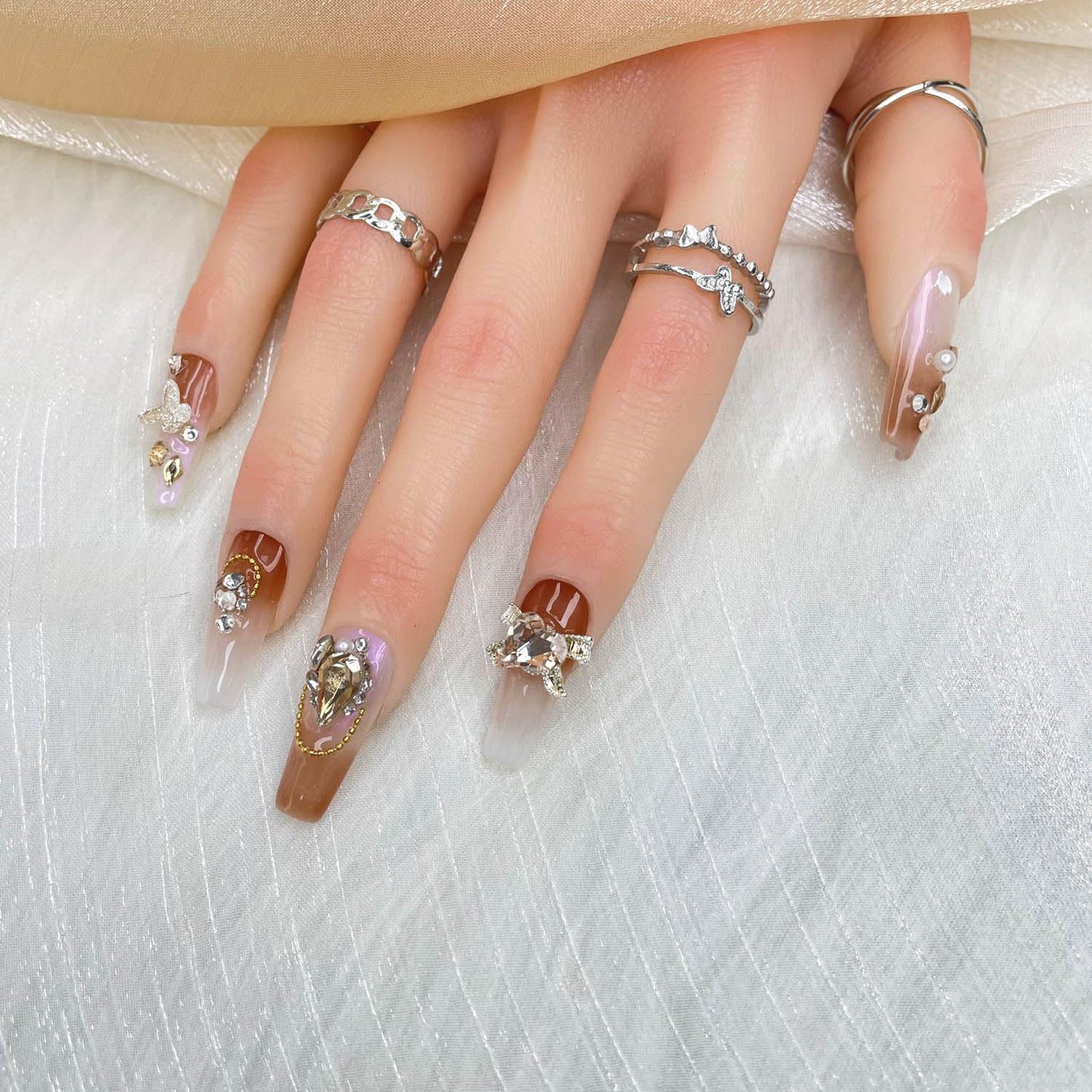 Handmade Press-On Nails - 3D Ivory Filigree Acrylic Fake Nails (Size M)