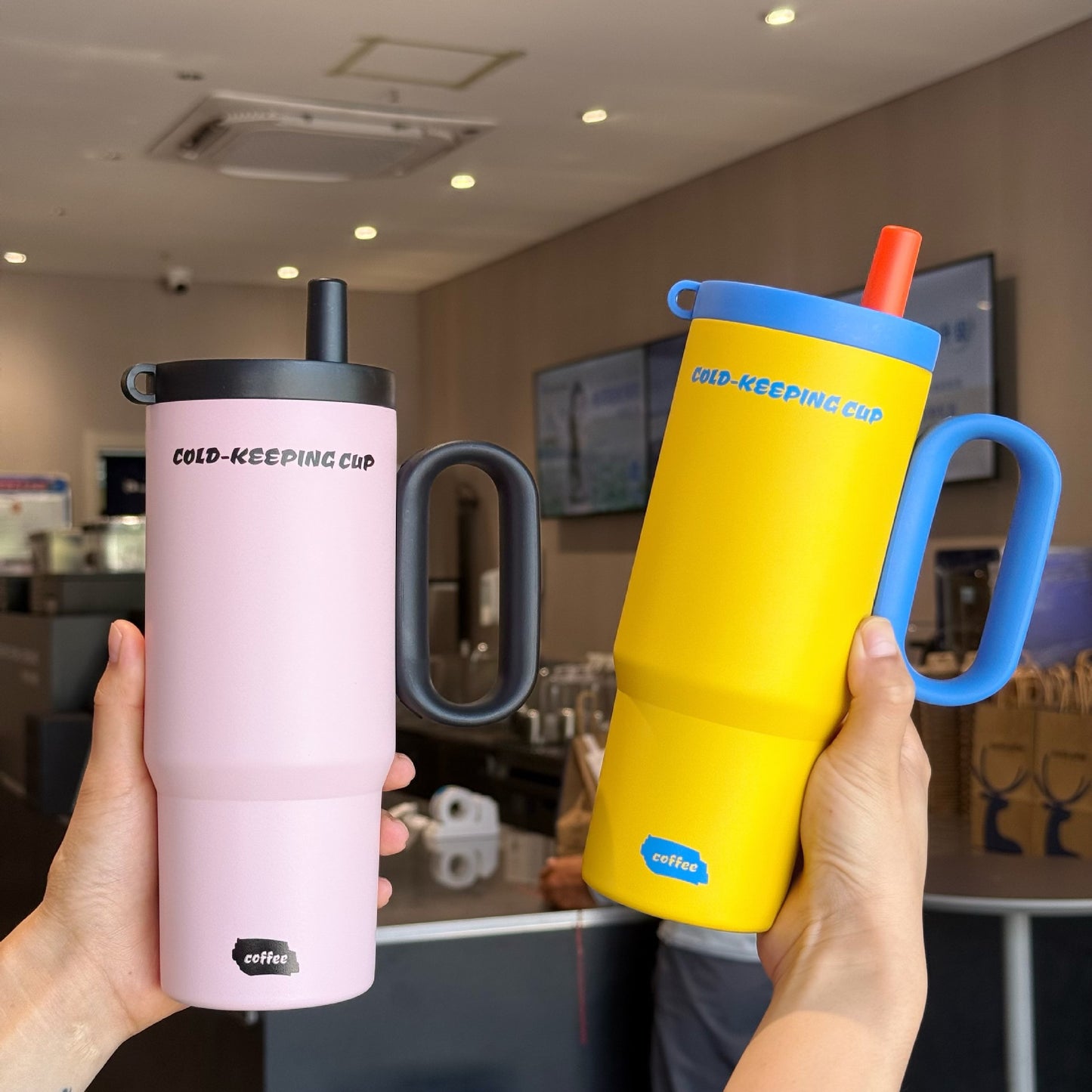 Portable Insulated Water Cup with Handle for Car Travel - 710ml