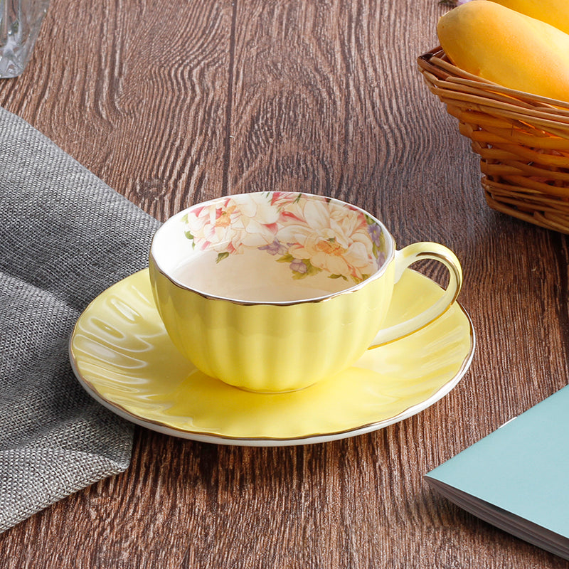 Bone China Pumpkin Coffee Cup and Saucer Set - Colorful Kitchen Drinkware