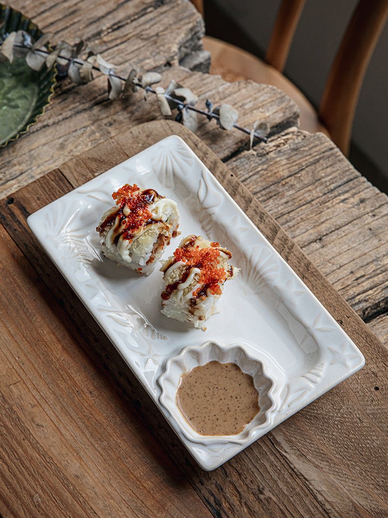 Embossed Shell Ceramic Dumpling Plate with Vinegar Dish - 7.5 Inch Rectangular Dinnerware