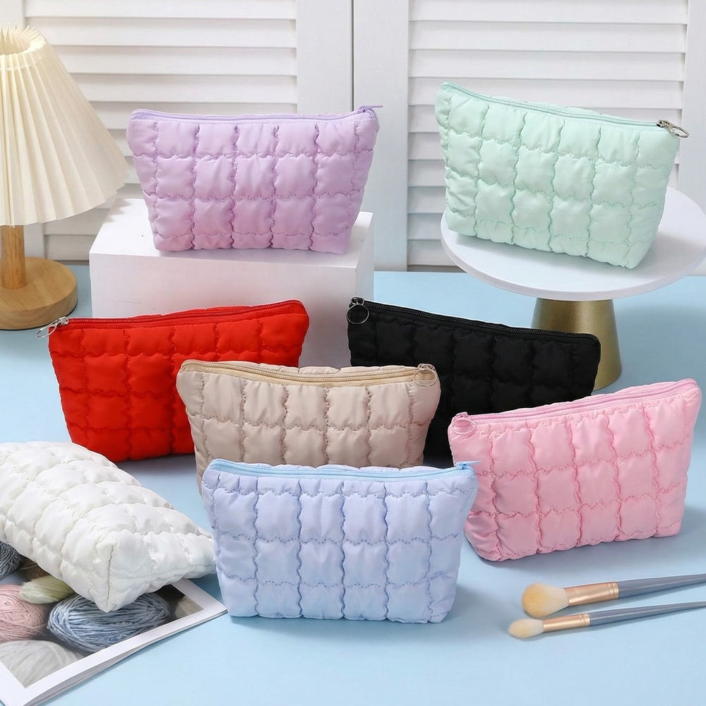 Multicolor Pleated Lightweight Clutch Bag - Stylish Portable Handbag