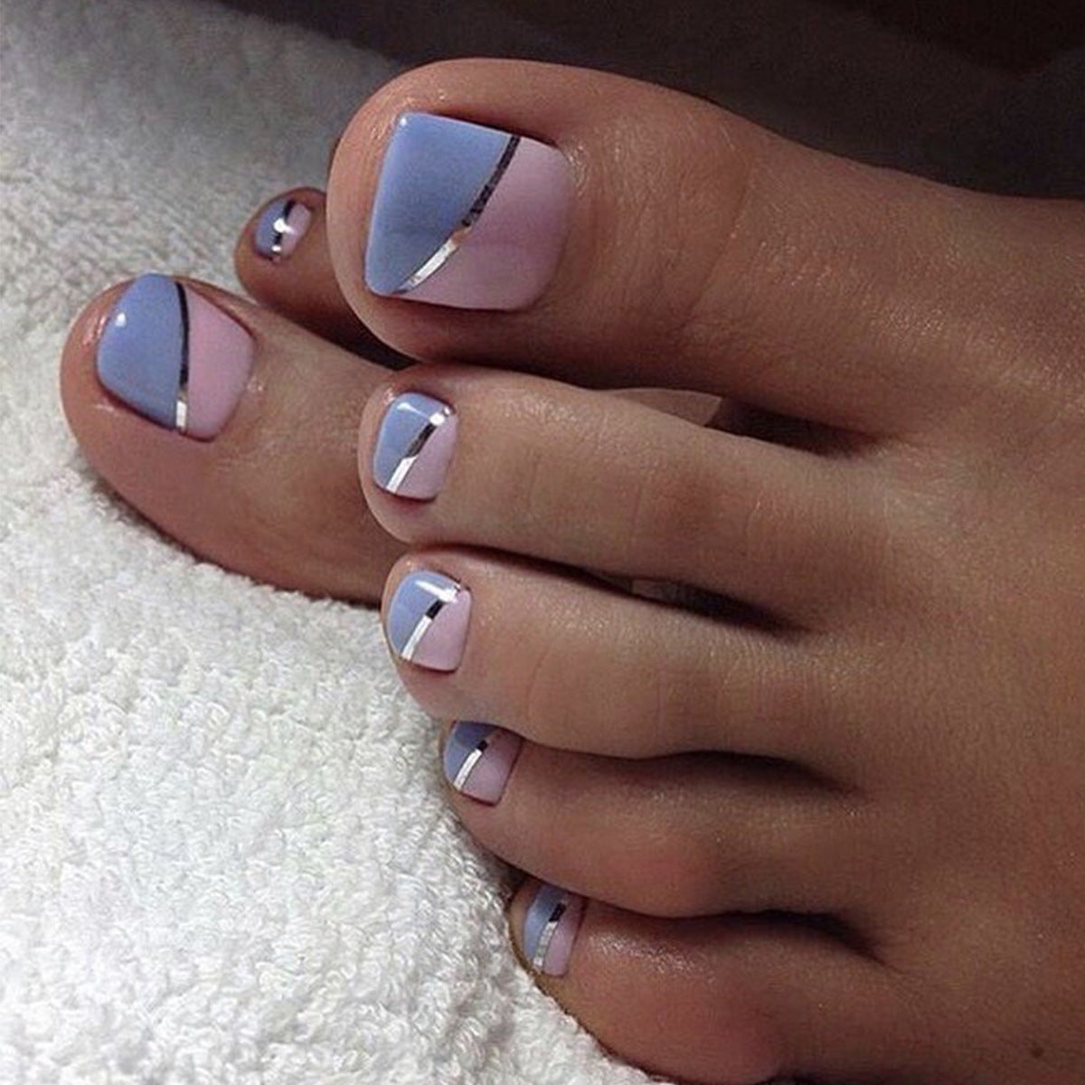 Removable Fake Nail Tips Set - Minimalist Nail Art for Natural Look
