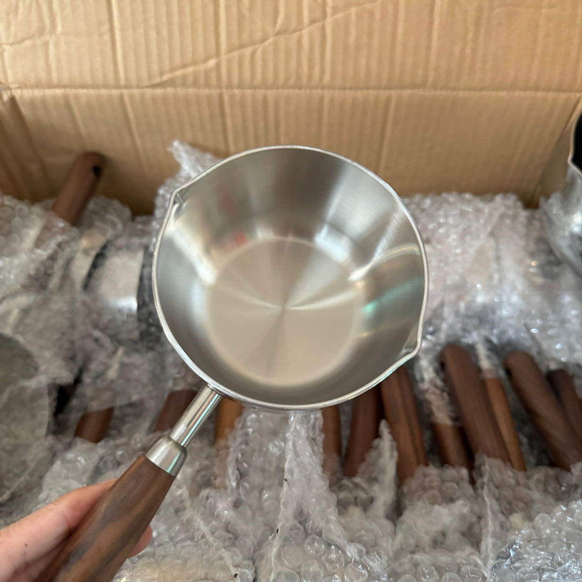 Outdoor Stainless Steel Walnut Oil Pouring Pot 330ml-900ml