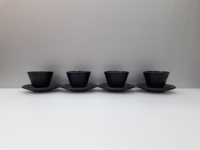 Cast Iron Teapot Set with Cups and Coaster - Handmade Kettle 0.9L