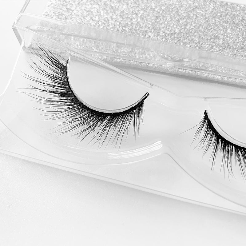 False Eyelashes with Elongated Messy Curled Eye Tails - 12mm Length