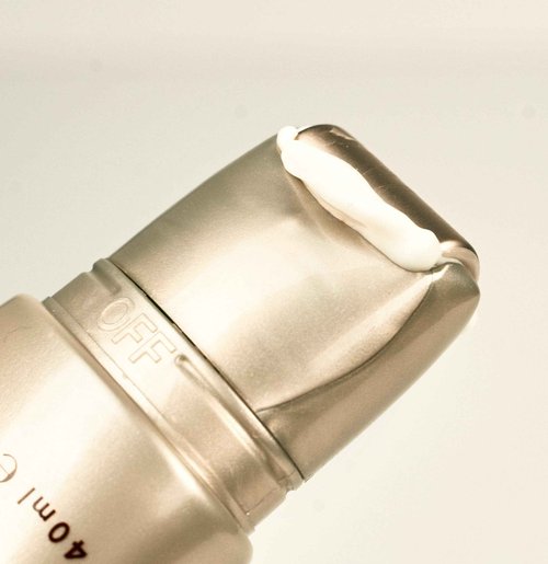 Emma Hardie Lift & Sculpt Firming Neck Treatment, Neck Cream with Hyaluronic Acid, Anti Aging Cream and Skin Tightening Cream