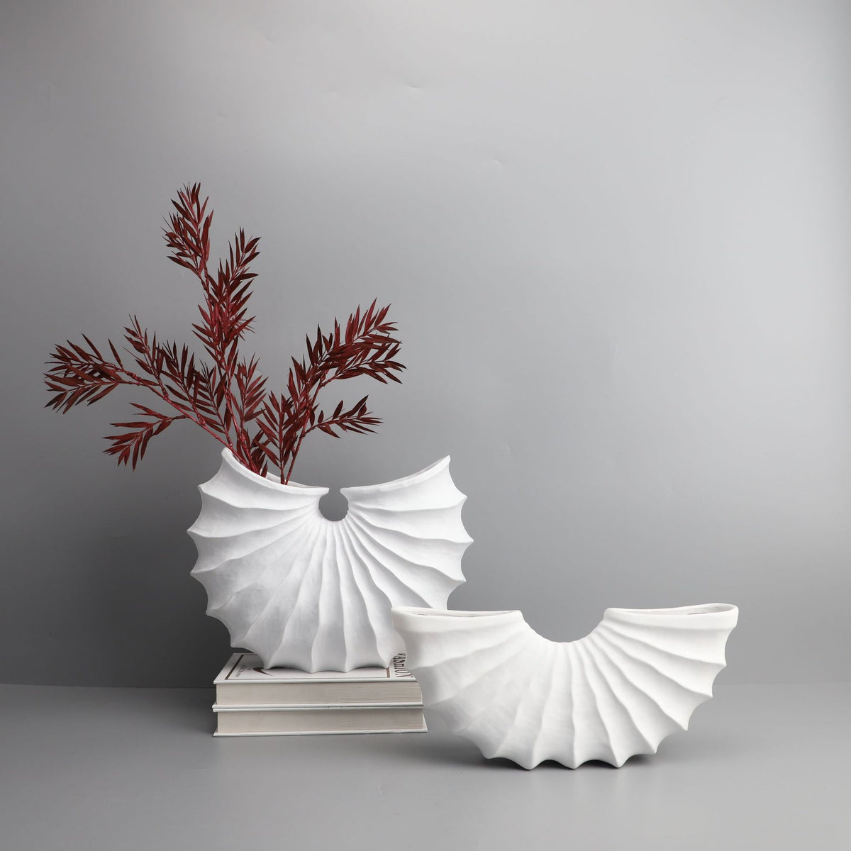 European-Style Resin Fan-Shaped Flower Vase Home Decor Small & Large Sizes