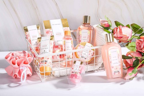 Spa Luxetique Gifts for Women - 10pc Rose Spa Basket, Deluxe Spa Tote Bag Bath Set with Wooden Handle, Bath Salt, Hand Soap, Body Butter, Christmas Gifts for Women