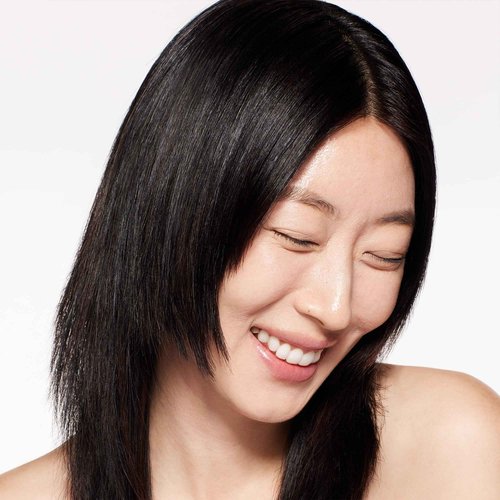 Shiseido RevitalEssence Skin Glow Foundation SPF 30, 150 Lace - Buildable, Medium Coverage - 24-HR Hydration & 12-HR Wear - Transfer, Crease & Fade Resistant - Non-Comedogenic - All Skin Types