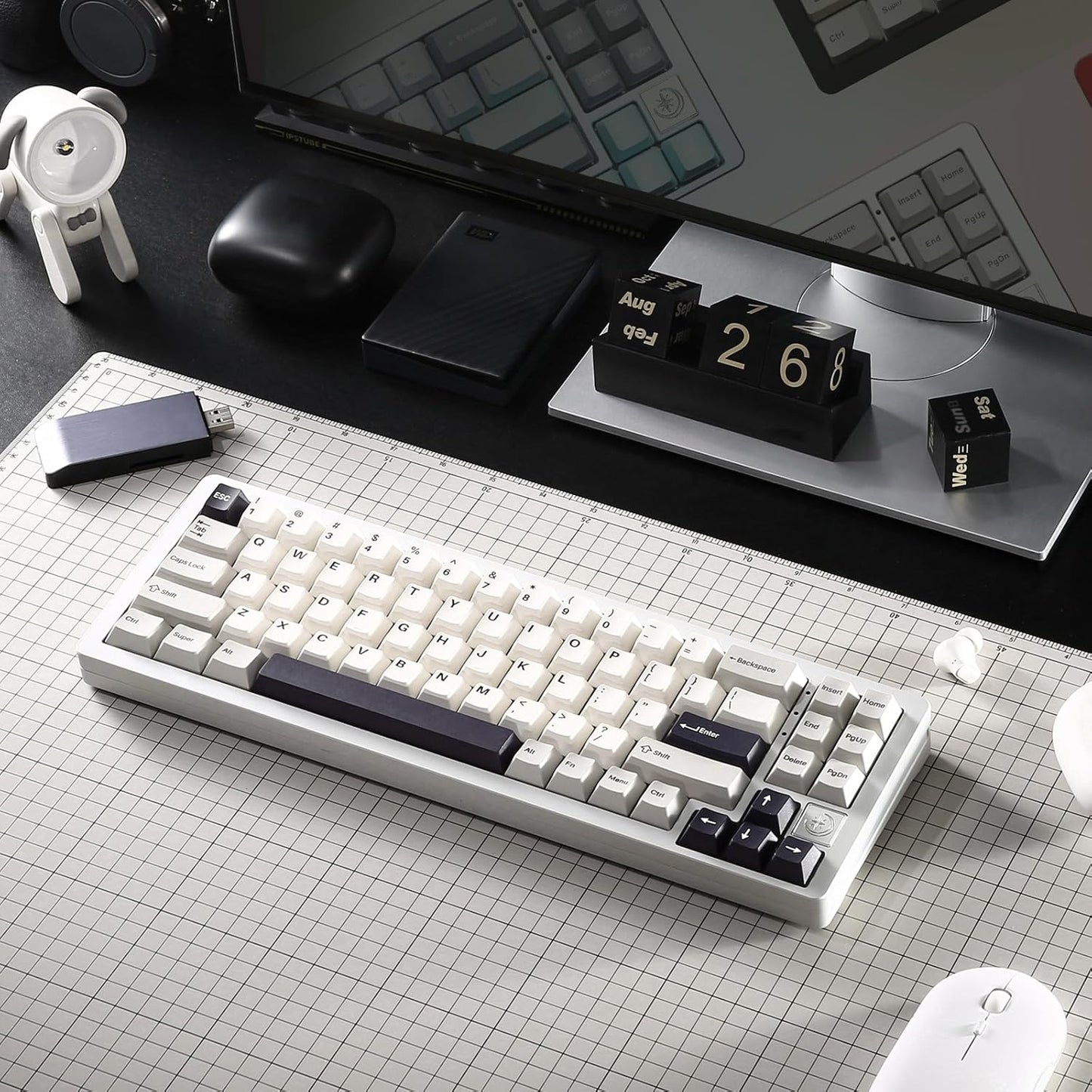 YUNZII AL71 68% Mechanical Keyboard (Siver, Crystal White Switch) and Full Keycap Set (Coffee Cat) Bundle