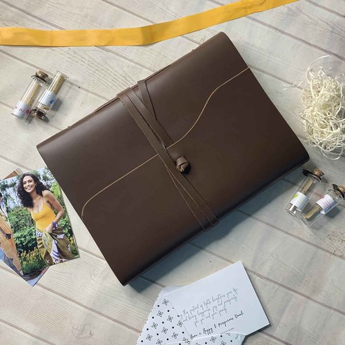 Rustic Town Full Grain Leather Photo Album with Gift Box - Scrapbook Style Pages (Large, Brown)