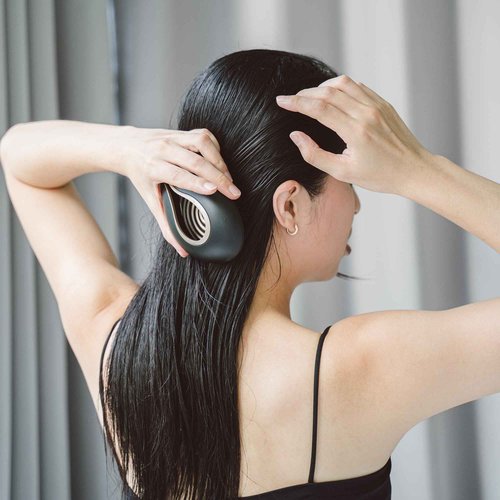 Uffy Spiral Shine Detangling Hair Brush for Wet & Dry Hair, Shower Detangler, Travel Brush — Anti-Frizz Bristles, Tangle-Free, Reduces Breakage, Ergonomic Handle, Obsidian Black