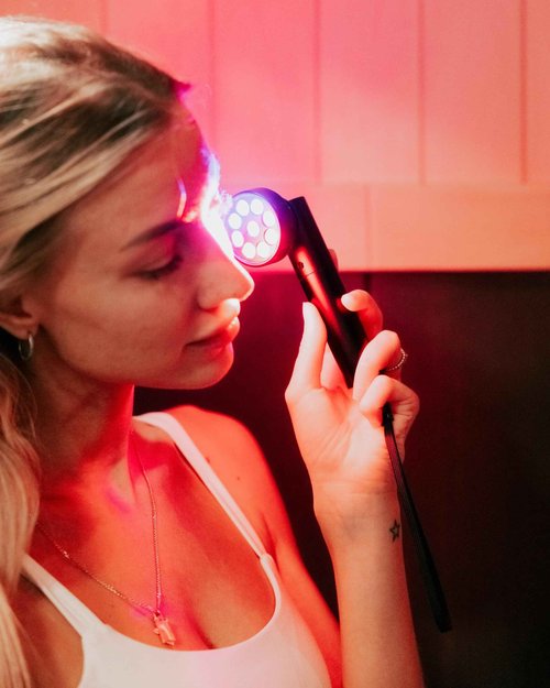 Kiierr Red & Blue Light Therapy for Face and Neck, Beauty Wand with Dual Light and Infared Modes