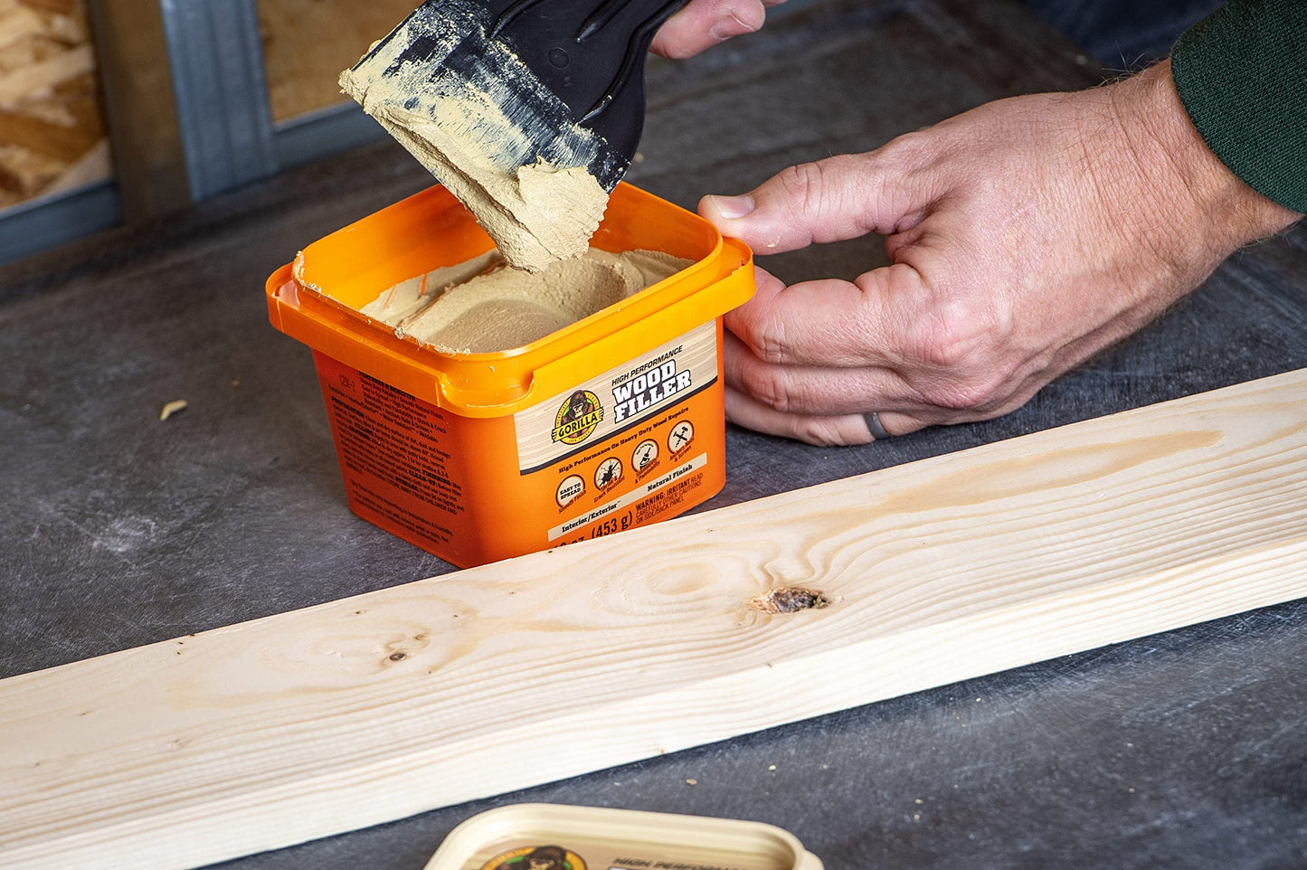 Gorilla All Purpose Wood Filler, Natural Finish, 16 Ounce Tub (Pack of 1) - Water Resistant for Indoor or Outdoor Projects and Repairs