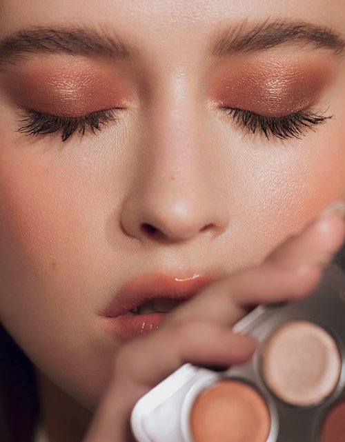 RÓEN - Natural Eyes On Me Eyeshadow Palette | Vegan, Cruelty-Free, Clean Makeup