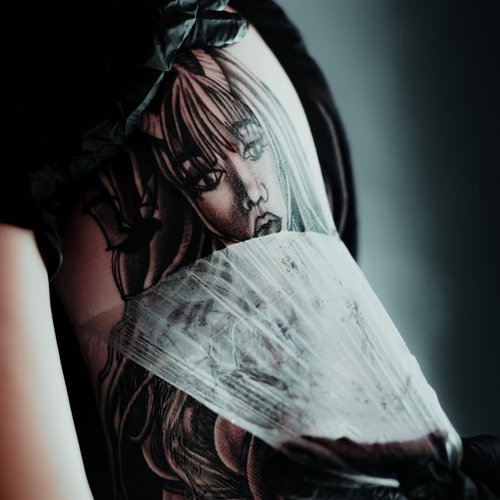 Saniderm Original Tattoo Aftercare Bandage (25 Sheets, 8 in x 10 in) – Convenient, Faster Tattoo Healing and Protection – Sterile, Waterproof, and Latex-Free Tattoo Aftercare Wrap – Gloss Finish