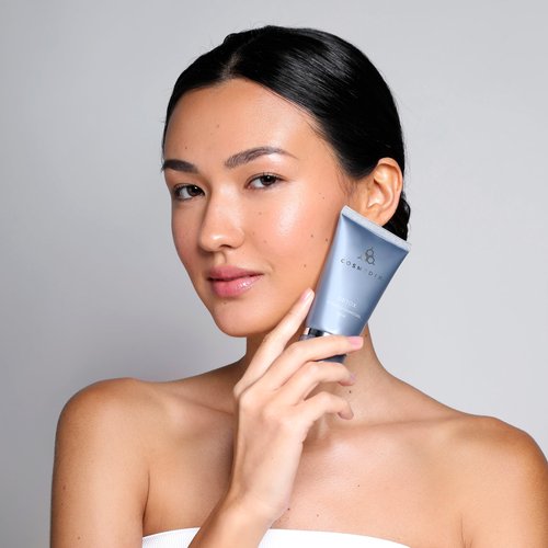 COSMEDIX Detox Activated Charcoal Mask for Face - Deep Exfoliating Facial Mask for Daily Impurities, Oil, Dirt, Dead Skin & Residue - Gentle for Sensitive Skin - Activated Charcoal & Kaolin Clay